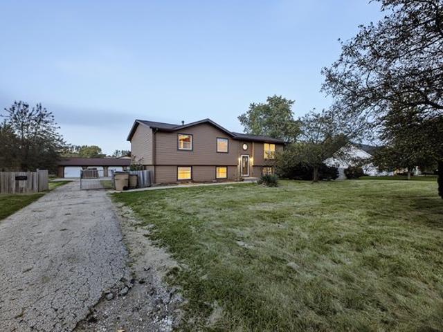 House for sale in Pleasant Prairie, Kenosha County