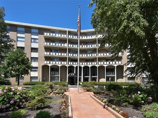 Condo for sale in Rocky River, Ohio