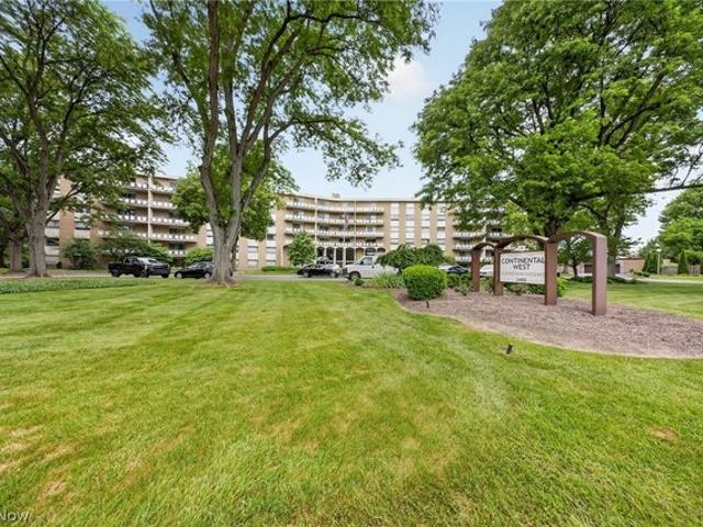 Condo for sale in Rocky River, Ohio