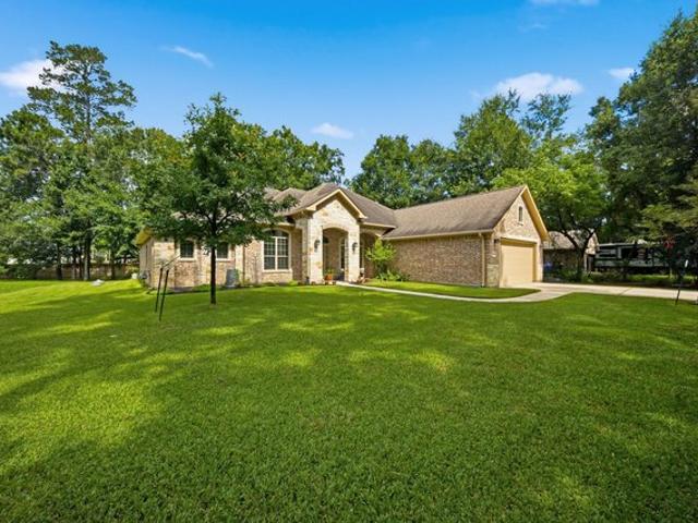 House for sale in Magnolia, Texas