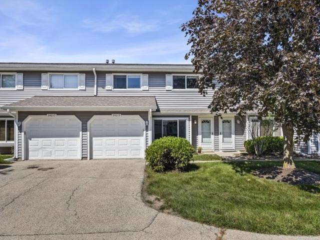 Townhouse for sale in Gurnee, Illinois