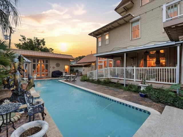 House for sale in Galveston, Galveston County