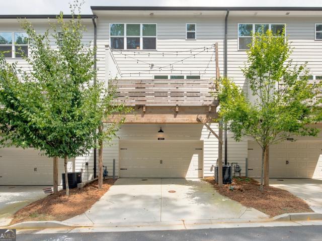 Townhouse for sale in Scottdale, Georgia