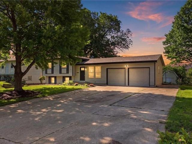 House for sale in Gladstone, Missouri