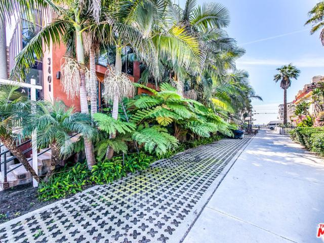 Property for sale in Canoga Park, California