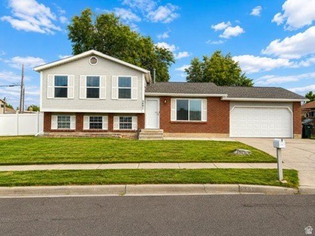 House for sale in West Valley City, Utah