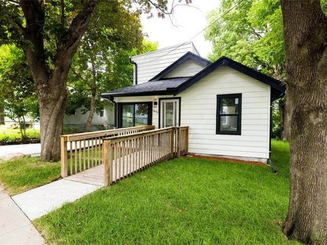 House for sale in Des Moines, Iowa