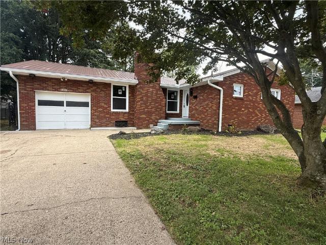 House for sale in Parkersburg, West Virginia