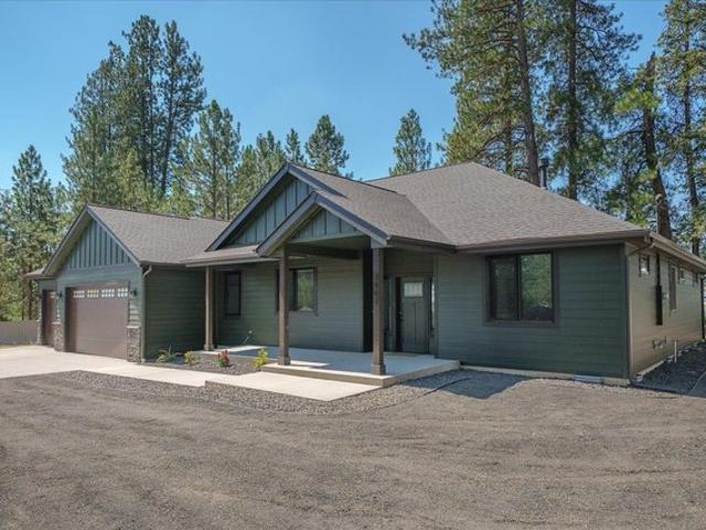 House for sale in Chattaroy, Washington