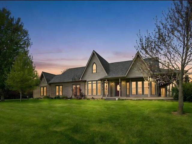 House for sale in Paw Paw, Illinois