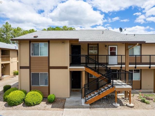 Condo for sale in Oregonia