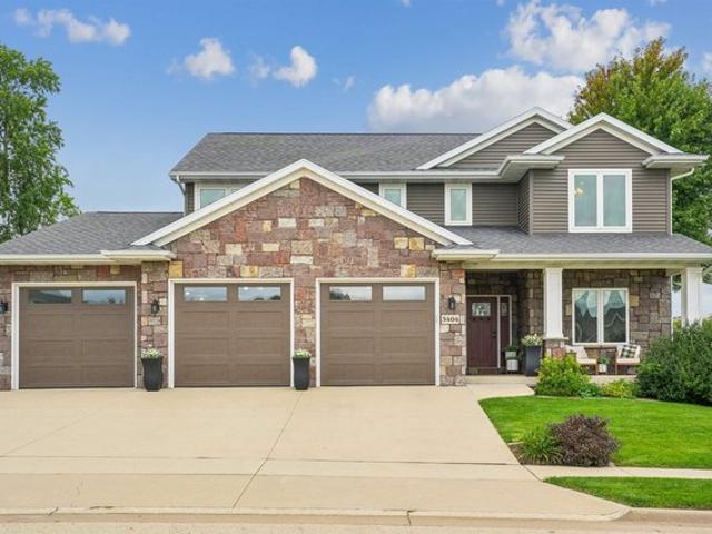 House for sale in Dubuque, Dubuque County