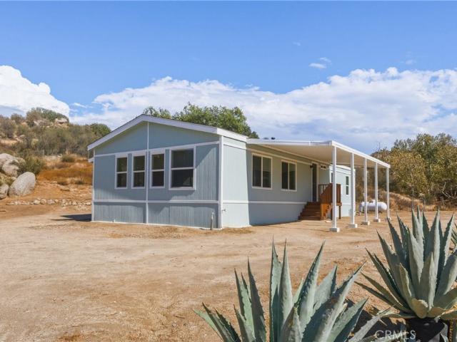 House for sale in Nuevo, California