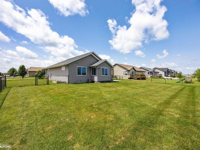 House for sale in Linn, Iowa