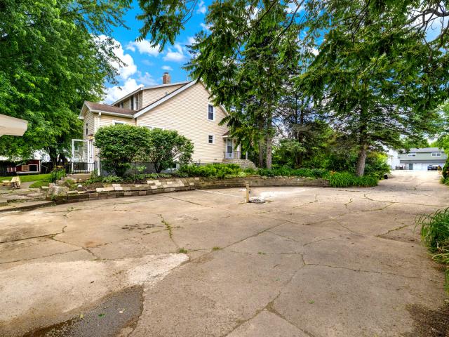 House for sale in Round Lake, Illinois