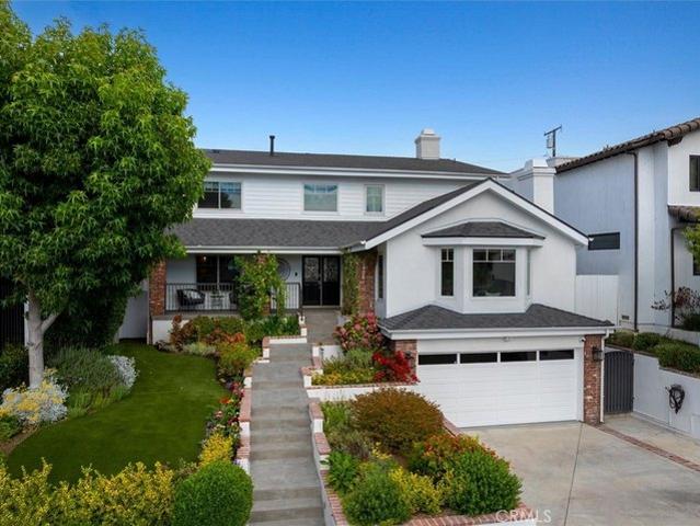 House for sale in Tree Section, Manhattan Beach