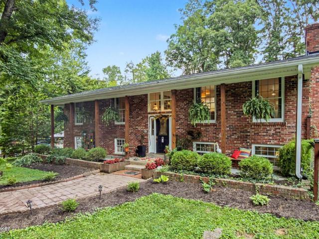 House for sale in La Grange, Kentucky