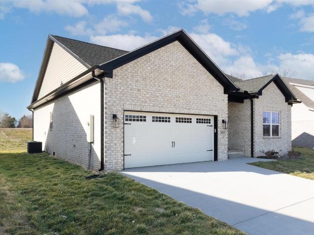 House for sale in Bowling Green, Kentucky