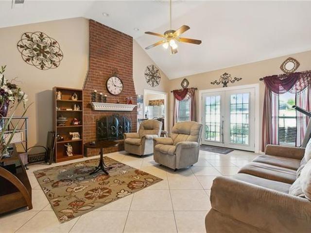 House for sale in Meraux