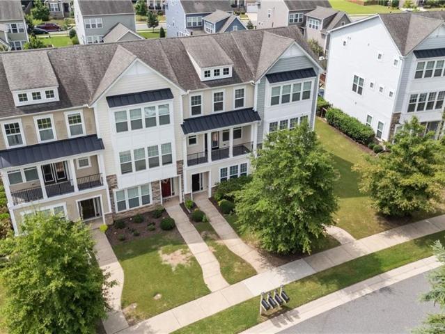 Townhouse for sale in Virginia