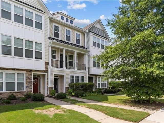 Townhouse for sale in Virginia
