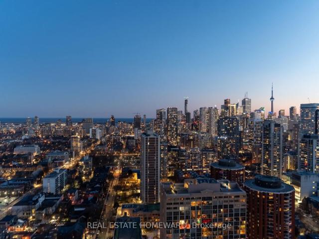 Condo for sale in Toronto Centre, Toronto