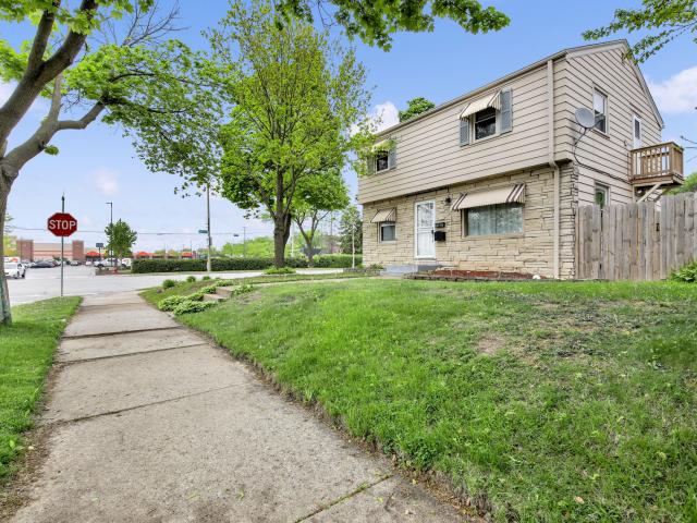 House for sale in Milwaukee, Wisconsin