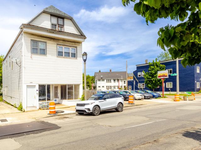 Commercial for sale in Milwaukee
