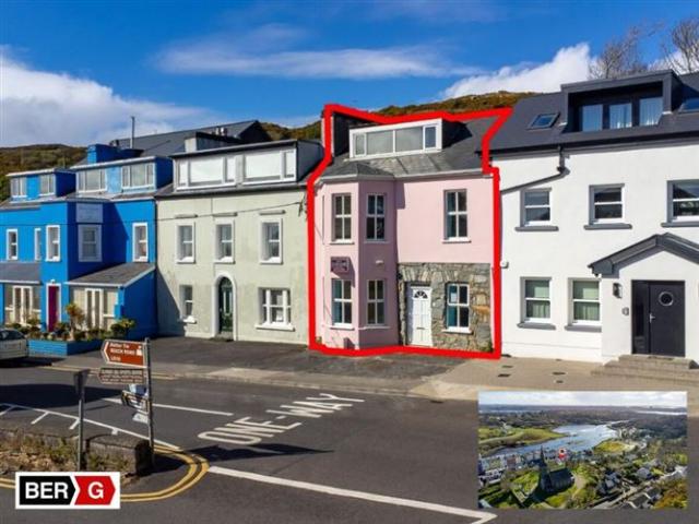 Townhouse for sale in Connacht