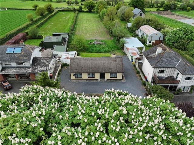 Detached House for sale in Mountmellick, North Tipperary