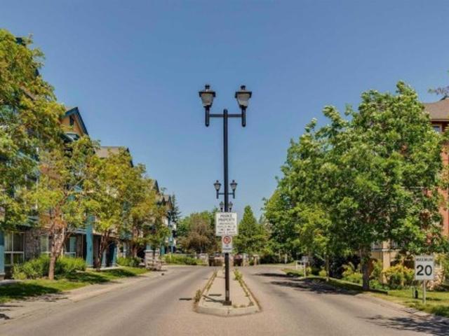 Condo for sale in Lincoln Park, Calgary