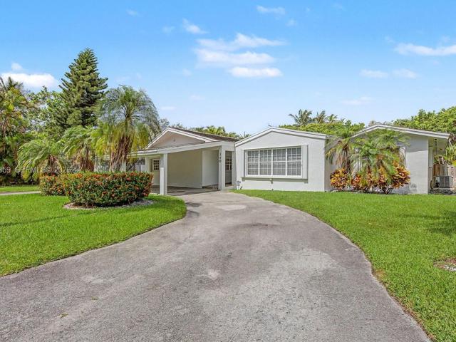 Apartment for rent in Key Biscayne, Florida