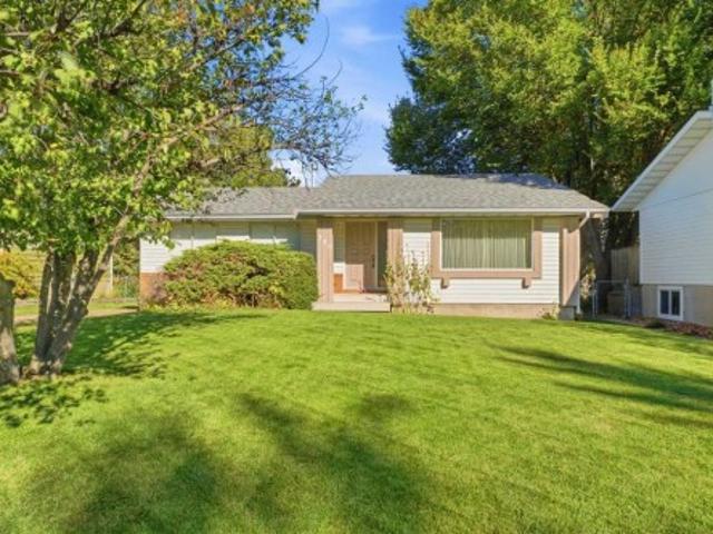 House for sale in Canyon Meadows, Calgary
