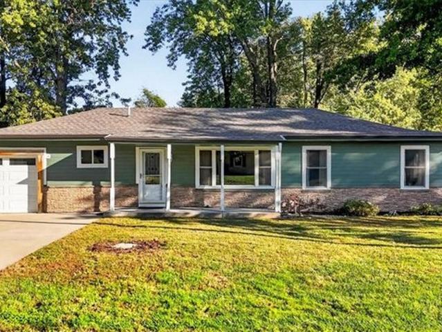 House for sale in Peculiar, Cass County