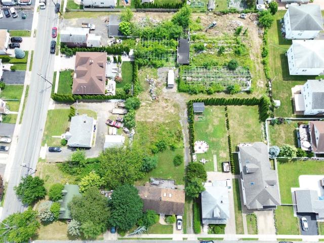 House for sale in Elmwood Park, New Jersey