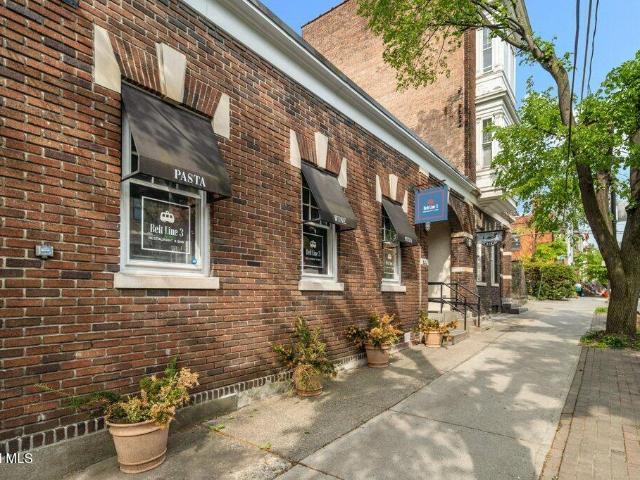 House for sale in Albany, New York