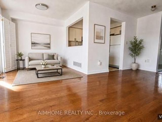 House for sale in Oakville, Ontario