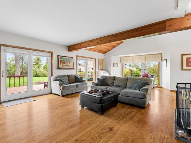 House for sale in Brighton Beach, Menasha