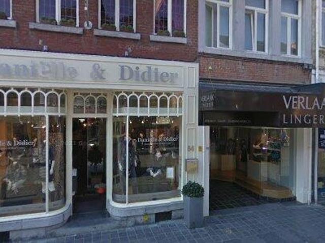 Bureau vente à Maaseik, Limburg