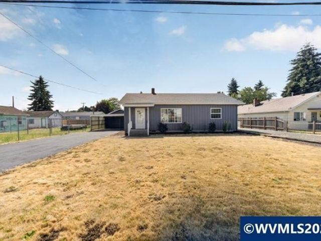 House for sale in Oregonia