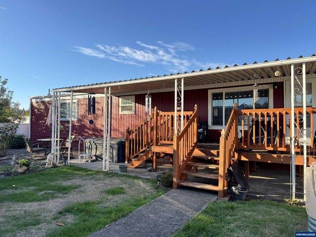 House for sale in Sublimity, Oregon