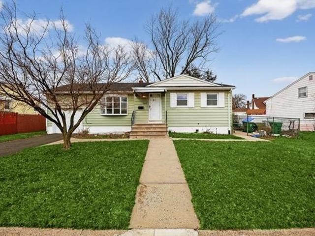 House for sale in Edison, New Jersey