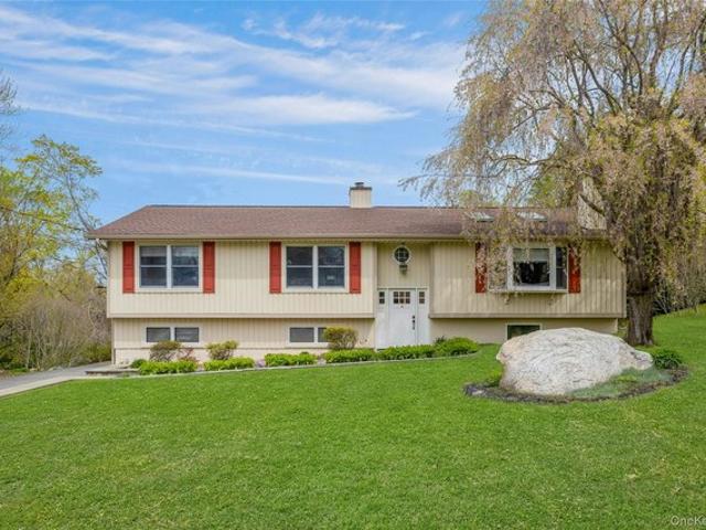 House for sale in Cortlandt Manor, New York