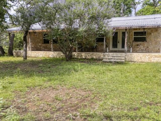 House for sale in Pipe Creek, Texas