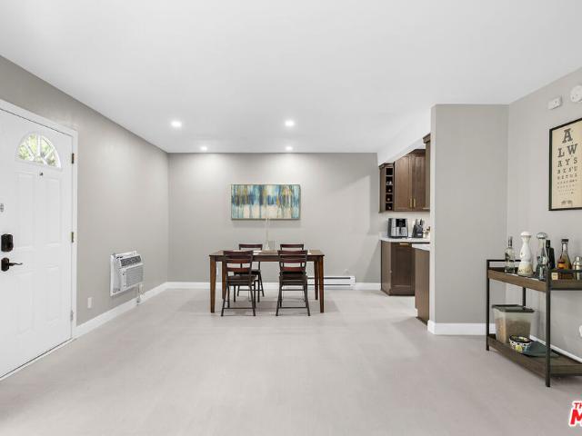 Condo for sale in Canoga Park, California