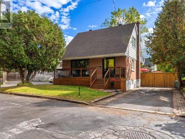 House for sale in Rideau-Vanier, Ottawa