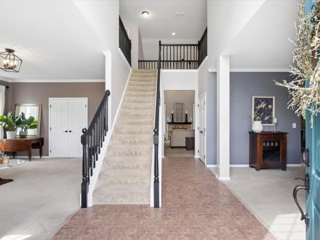 House for sale in Mchenry, Illinois