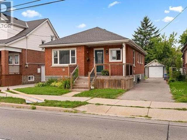 House for sale in Ancaster, Ontario