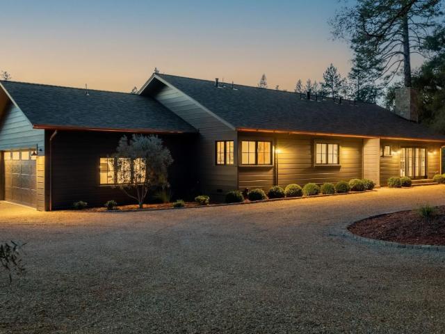 House for sale in Angwin, California