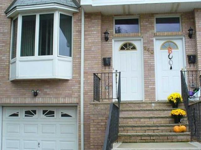 Property for rent in Palisades Park, New Jersey